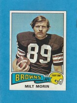 1975 Topps Base Set #374 Milt Morin