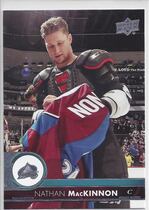 2017 Upper Deck Base Set #48 Nathan Mackinnon