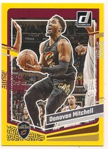 2023 Donruss Yellow Flood #140 Donovan Mitchell
