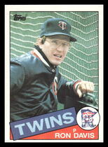 1985 Topps Base Set #430 Ron Davis