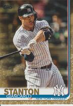 2019 Topps Gold Series 2 #568 Giancarlo Stanton