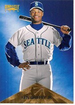 1996 Pinnacle Base Set #122 Ken Griffey Jr.