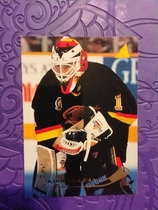 1995 Pinnacle Base Set #132 Kirk McLean