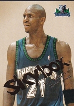 2003 Skybox Autographics #25 Kevin Garnett