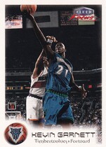 1999 Fleer Focus #30 Kevin Garnett