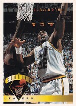 1995 Topps Base Set #9 Karl Malone
