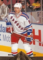 1996 Pinnacle Base Set #1 Wayne Gretzky
