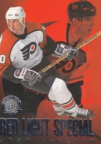 1995 Ultra Red Light Special Gold Medallion #5 John LeClair