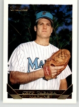1993 Topps Gold #586 Jeff Tabaka