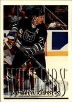 1995 Topps Base Set #30 Andrew Cassels