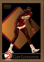 1990 SkyBox Base Set #4 Cliff Levingston