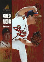 1995 Pinnacle Red Hot #RH12 Greg Maddux