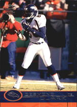 2001 Pacific Base Set #133 Desmond Clark