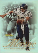 2000 Fleer Showcase #86 Moses Moreno