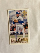 2000 Pacific Private Stock PS-2000 Action #25 Eric Gagne