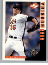 1998 Score Orioles #8 Mike Mussina
