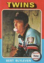 1975 Topps Base Set #30 Bert Blyleven