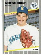 1989 Fleer Base Set #559 Mike Schooler