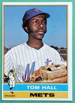 1976 Topps Base Set #621 Tom Hall