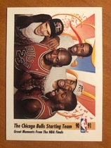 1991 SkyBox Base Set #337 Chicago Bulls Team