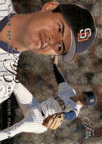 1995 Flair Base Set #415 Andres Berumen