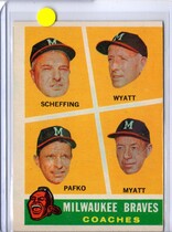 1960 Topps Base Set #464 Braves Coaches