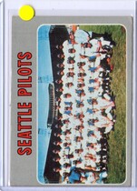 1970 Topps Base Set #713 Pilots Team