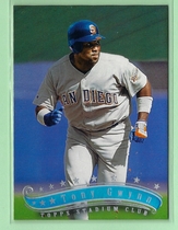 1997 Stadium Club Base Set #219 Tony Gwynn