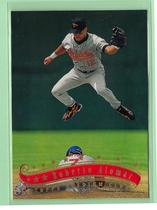 1997 Stadium Club Base Set #240 Roberto Alomar
