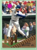 1996 Pinnacle Base Set #255 Ken Griffey Jr.