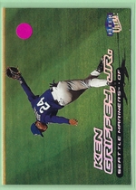 2000 Ultra Base Set #100 Ken Griffey Jr.