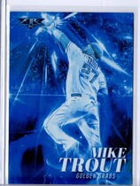 2017 Topps Fire Golden Grabs Blue Chip #GG-20 Mike Trout