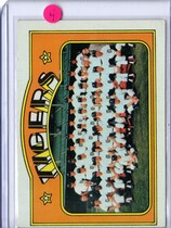 1972 Topps Base Set #487 Tigers Team