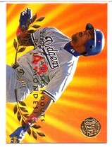1995 Ultra Second Year Standouts Gold Medallion #10 Raul Mondesi