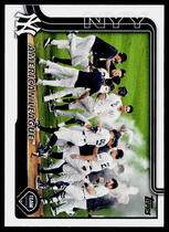 2025 Topps Base Set #123 New York Yankees Team Card