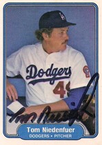 1982 Fleer Base Set #16 Tom Niedenfuer